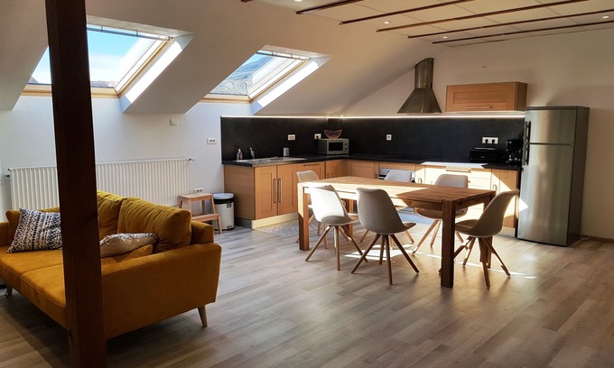 Pfaffenheim Apartment | Gîte Riesling, 110m², 4-8 persons, wine route