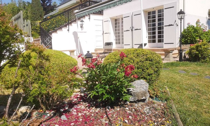 Chateauneuf-de-Galaure Apartment | Gîte-studio "bellevue"