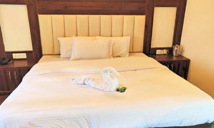 Manali House | G Villas- Luxurious Cottage with beautiful mountain view 8