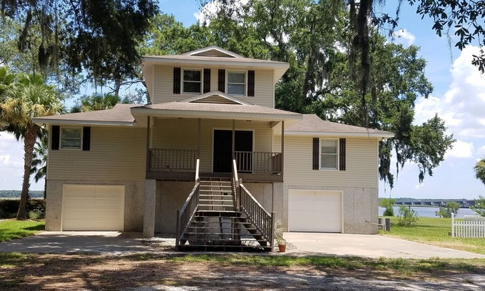 Brunswick House | GA Coastal Fishing, Boating, Retreat, Deepwater, Riverfront, 50 foot dock, FLETC