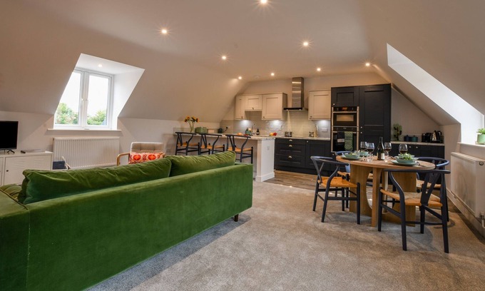 Woodbridge Apartment | GAD ABOUT, pet friendly, luxury holiday cottage in Woodbridge