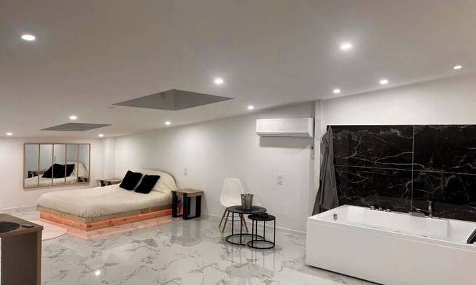Beziers Apartment | Galata Garden