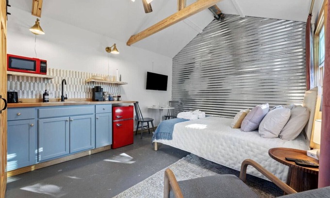 San Jacinto House | Galveston Guest House