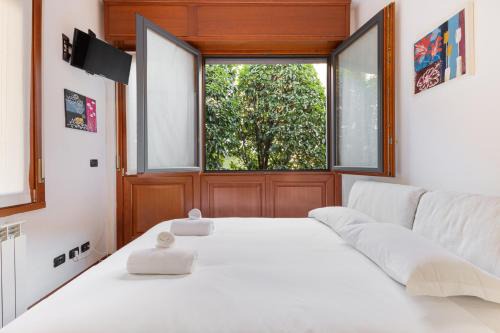 Milan Apartment | Gambara M1-Hospital Pat - Cozy apartment with terrace