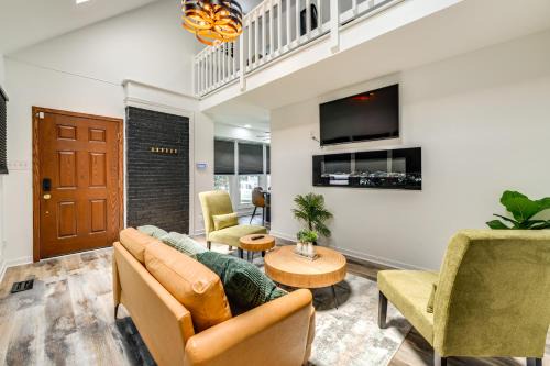 Bermuda House | Game Room and Yard Updated House in Chester!