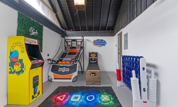 Austin Apartment | Game Room - Modern Beautiful Home