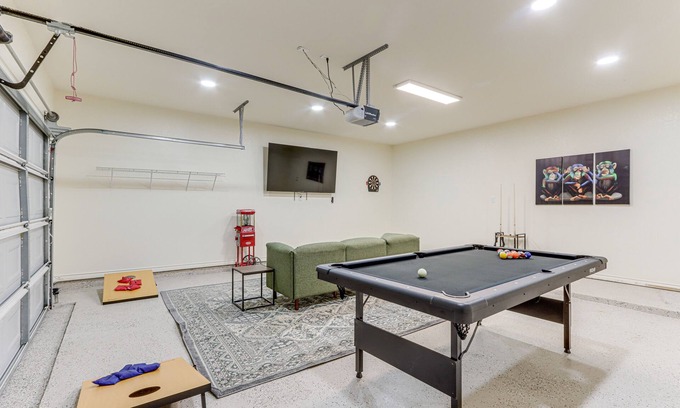 Afton House | Game Room & Patio: Family Afton Retreat!