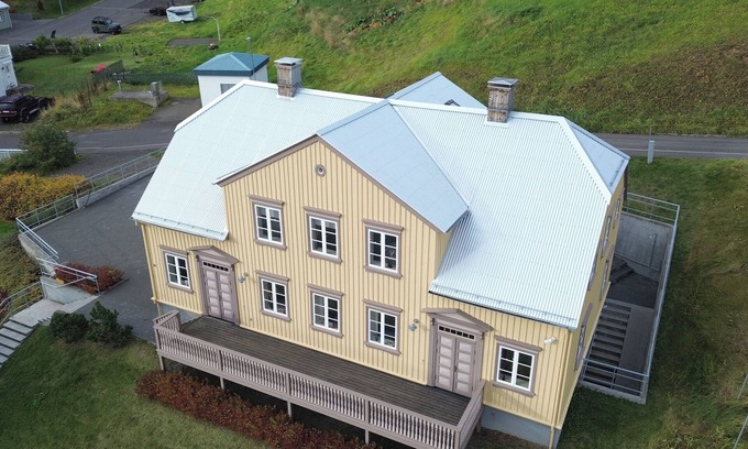 Akureyri Apartment | Gamla Apótekið (The Old Pharmacy) in heart of Akureyri - Main apartment