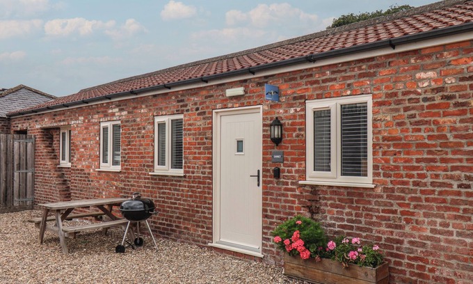 Flamborough House | GANNET, pet friendly, character holiday cottage in Flamborough
