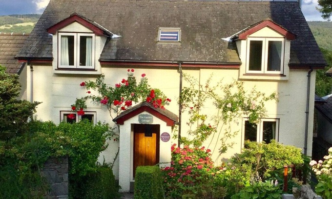 Coniston House | GARDEN COTTAGE AT CONISTON, family friendly in Coniston