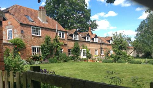 Andover Bed & Breakfast | Garden Cottage B&b