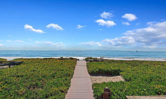 Montecito House | Garden Cottage | Miramar Beach with Shared Deck