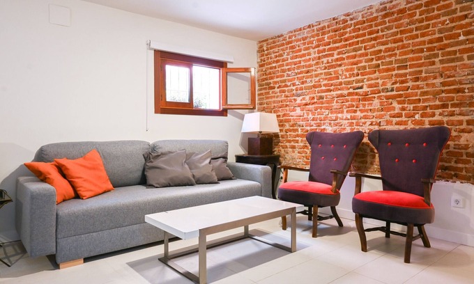 Hispanoamerica Apartment | GARDEN House Downtown MADRID CENTRO-IFEMA-AEROPUERTO. 2 ROOMS 6 PAX GARDEN