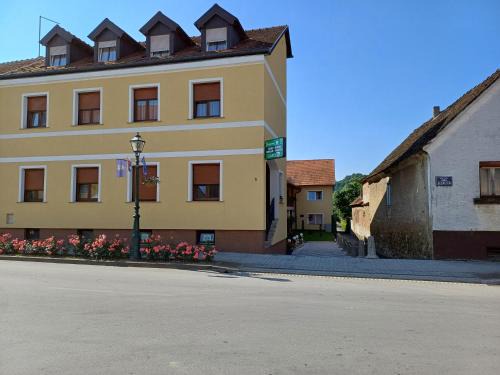 Varazdinske Toplice House | Garden