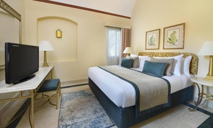Sharm El Sheikh Resort | Garden View Room – Steps from Nubian Beach & Tranquil Waters