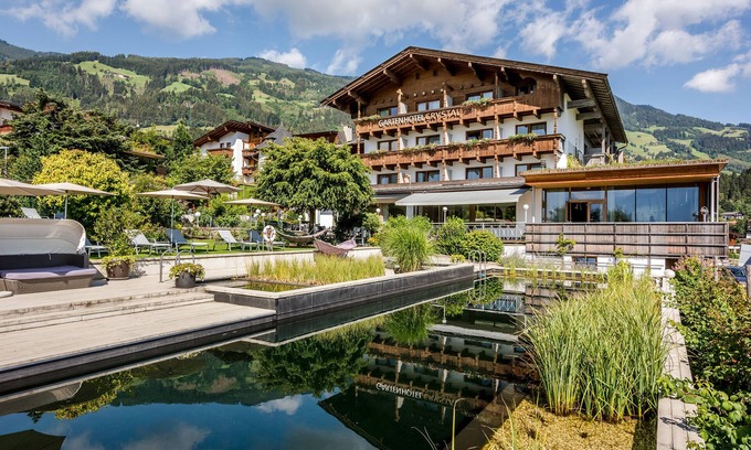 Fuegen Hotel | Gardenhotel Crystal