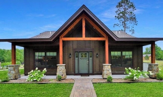 Pequot Lakes Resort | Gardenview Home w/Dock on the Whitefish Chain, Outdoor Pool, Pickleball & More