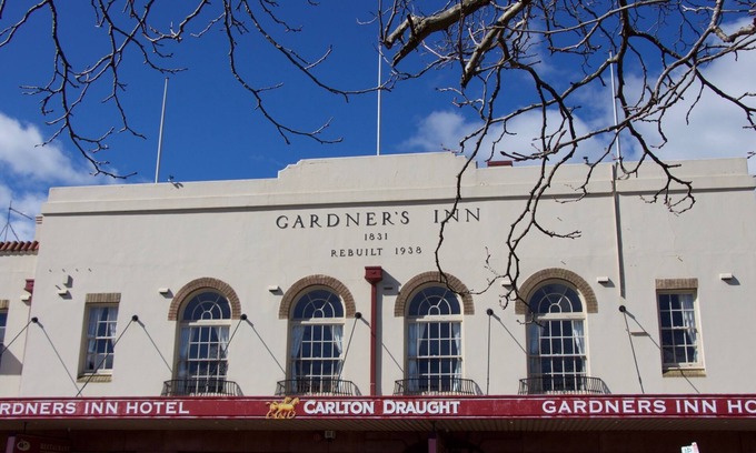 Blackheath Hotel | Gardners Inn Hotel