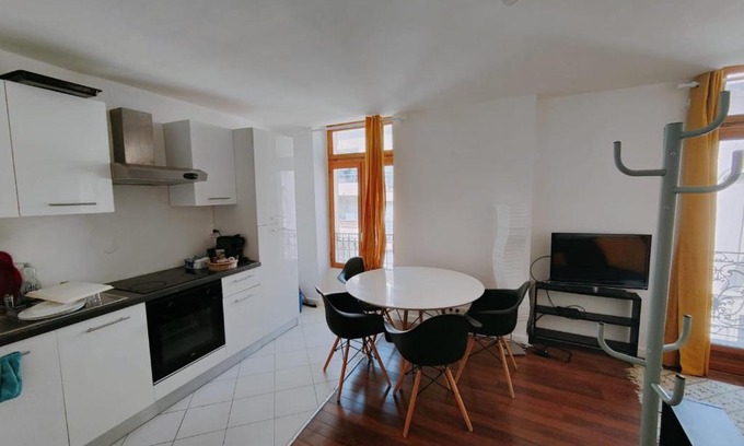 Mantega Apartment | Gare du Sud Liberation 2 pieces lumineux