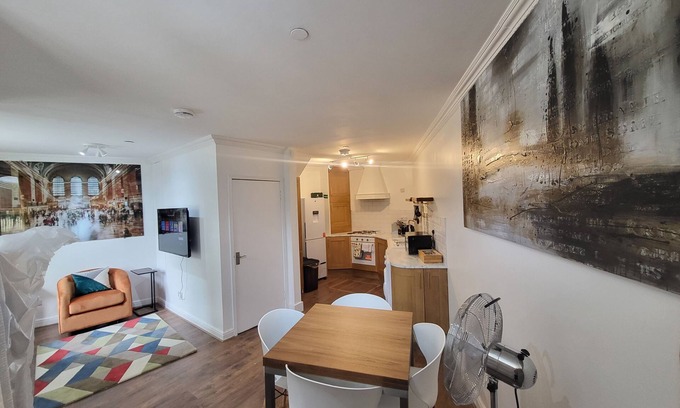 Boleyn House | Garland Grangewood Central House, London