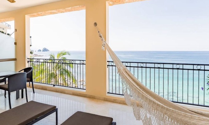 South Shore Hotel Area Resort | Garza Blanca Luxury Suite 2-bedroom 2 bath Beach front resort in Puerto Vallarta