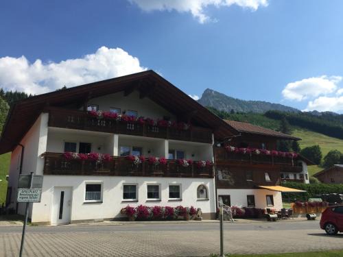 Tannheim House | Gastehaus Reichle