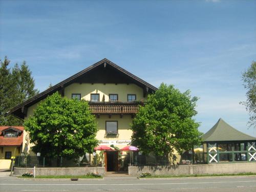 Neumarkt am Wallersee Hotel | Gasthaus Eggerberg