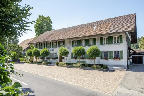 Kyburg-Buchegg Hotel | Gasthof Kreuz Mühledorf