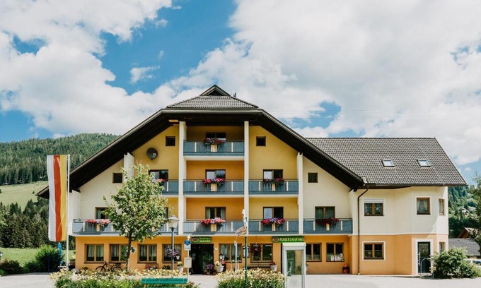 Zedlitzdorf Hotel | Gasthof Wunder