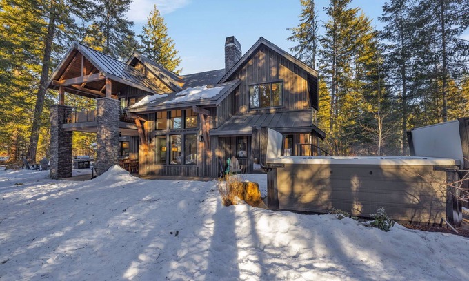 Roslyn House | Gated Luxury Retreat | Near Nelson Farm+Swim Spa/GameRm+Hidden Rewards Awaits