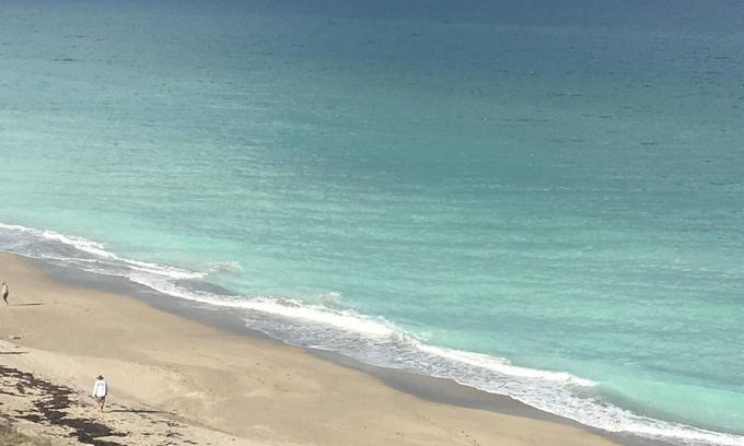 Hutchinson Island South Condo | Gated Oceanfront Condo - 2/2 On the 8th Fl heated pool tennis courts 28 day min