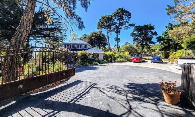 Carmel Highlands Villa | GATED, PRIVATE, ONE ACRE BY THE SEA 4 Bedroom/ 3 Bath