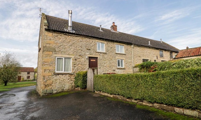 Newton-on-Rawcliffe House | Gateside
