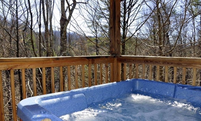 Gatlinburg Cabin | Gatlinburg Cabin Rentals - 1 Bedroom, Sleeps 4, Private, Romantic