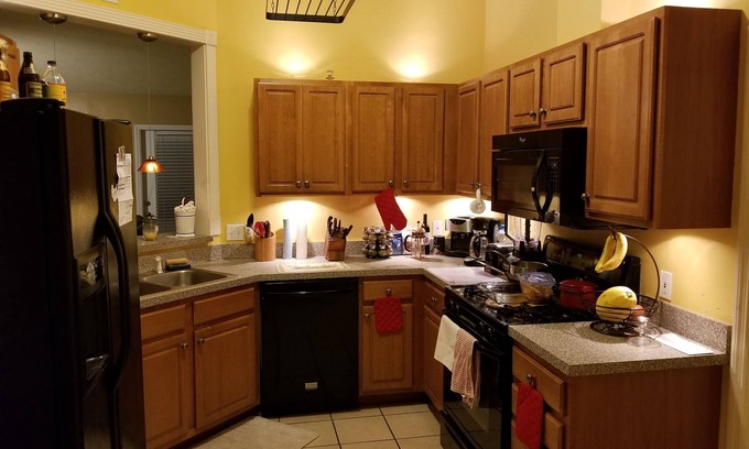 Gainesville House | Gator Alumni House, 2 Miles From Campus