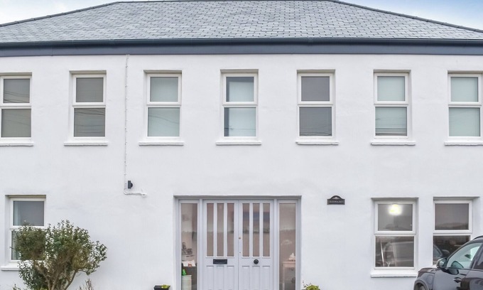 Treburrick Cottage | 6 bedroom accommodation in Treburrick near Porthcothan Bay