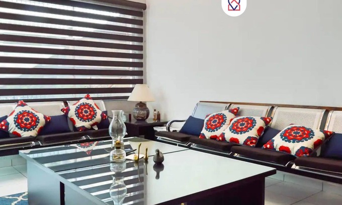 Guadalajara Municipality House | GDL Home with Roof, Ideal for Groups & Families