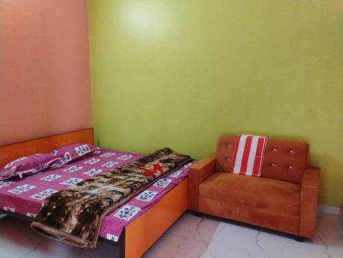 Faizabad House | Geeta Teerth Guest House AC and Non AC Rooms