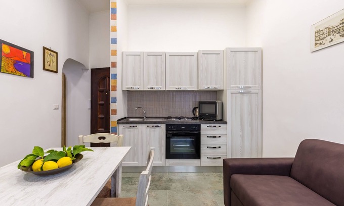 Quartieri Spagnoli Apartment | Gelso Complex Studios and Flat by Napoliapartments