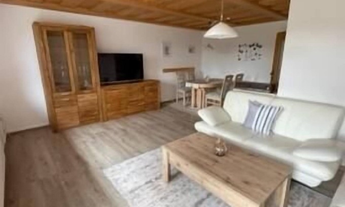 Neuschoenau Apartment | Gemütliche Ferienwohnung für bis zu Fünf Personen mit Gartenzugang