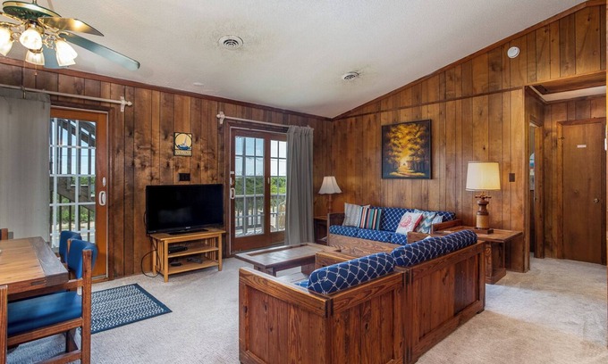 Sea Retreat House | GEM by the Sea- Pet Friendly Semi OF Home in Kitty Hawk with Unobstructed Views!