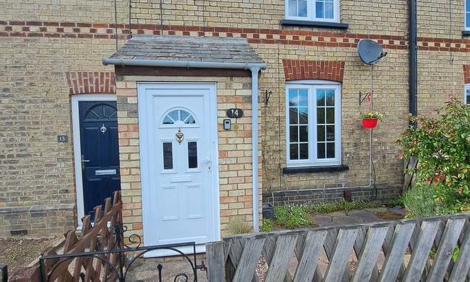 Godmanchester House | Generous 3 bed in the heart of the village