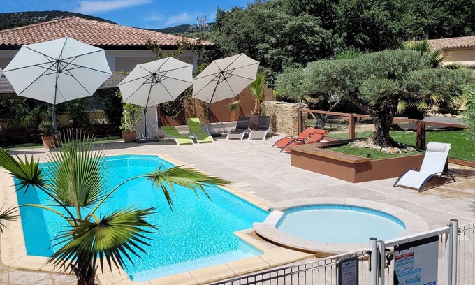 Quissac House | - GENEVRIER cottage -