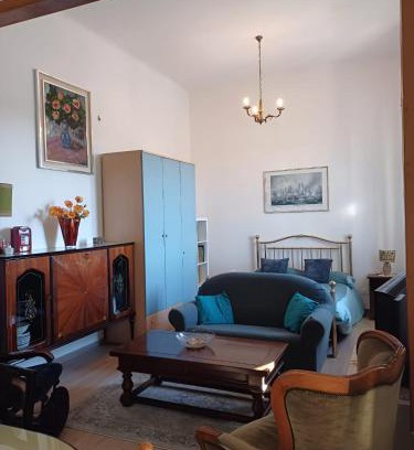 Livorno Apartment | Geo Carfritt House