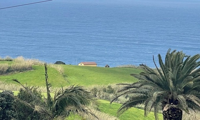 Ponta Delgada House | Geraldine's View, Entire home in Ajuda da Bretanha, Portugal