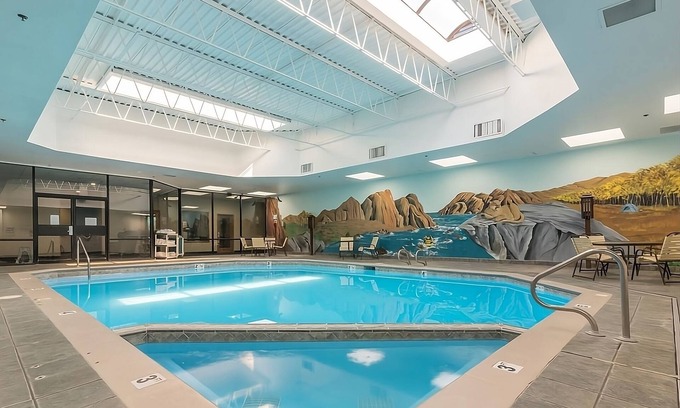 Grand Junction Hotel | Get Ready for Your Colorado Adventure! Short Drive to Colorado River State Park!