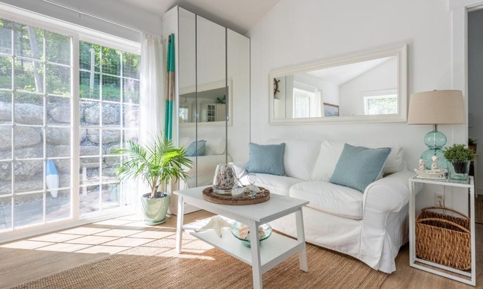 Mahone Bay House | Getaway by the Bay