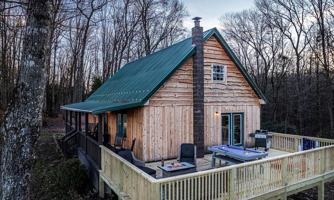 Mount Nebo Cabin | Getaway Cabin – Deck, Fire Pit & BBQ Near Gorge