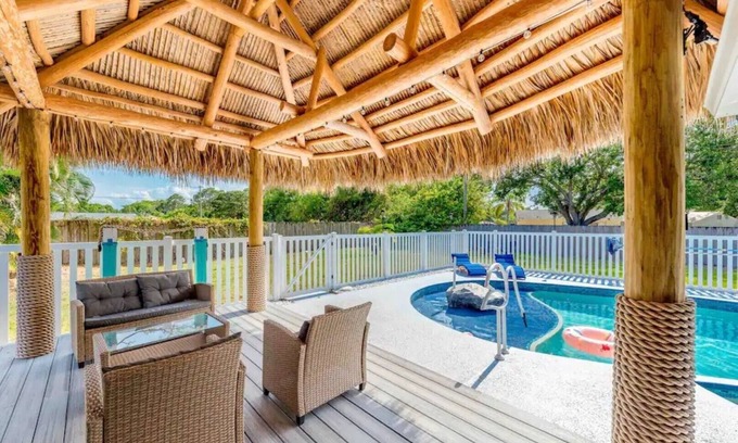 Port Saint Lucie House | Getaway On Calais