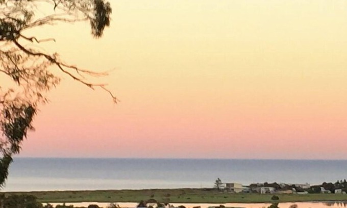Sellicks Beach Cottage | Getaway! To Sellicks Beach to enjoy all this area has on offer. Sleeps 7